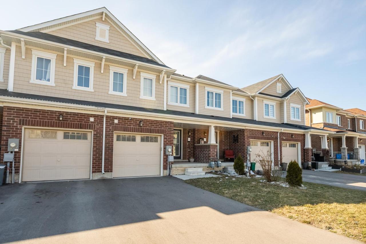 New 3Br Townhouse, Minutes To Niagara Falls And Brock University By Globalstay ソロルド エクステリア 写真