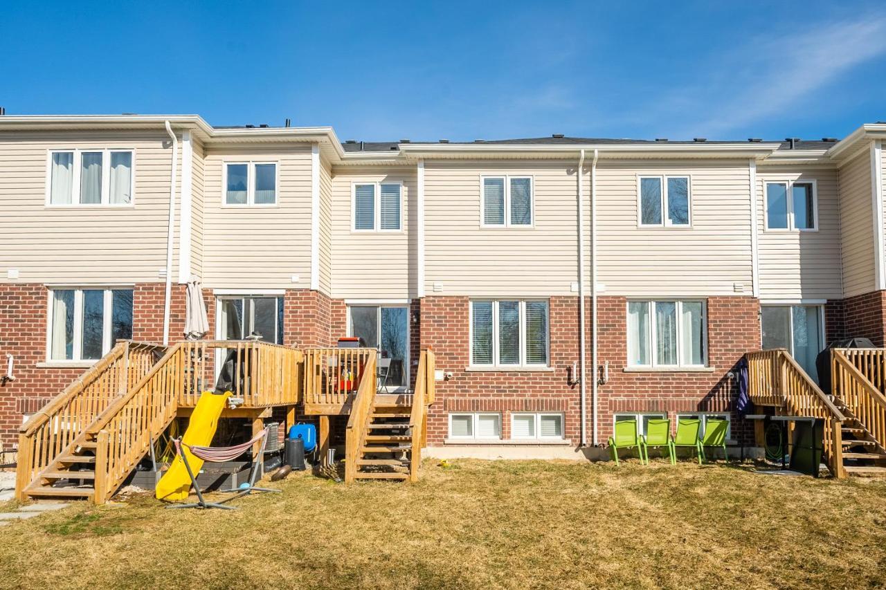 New 3Br Townhouse, Minutes To Niagara Falls And Brock University By Globalstay ソロルド エクステリア 写真