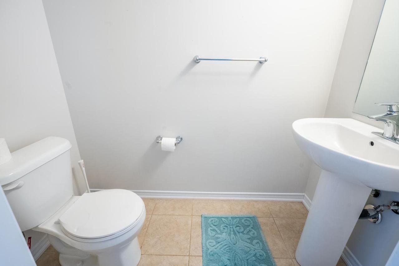 New 3Br Townhouse, Minutes To Niagara Falls And Brock University By Globalstay ソロルド エクステリア 写真