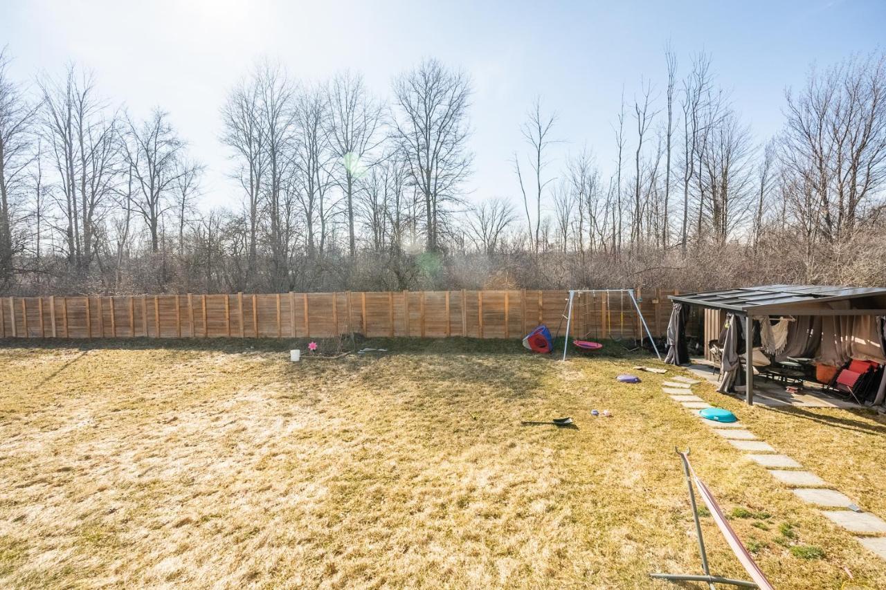 New 3Br Townhouse, Minutes To Niagara Falls And Brock University By Globalstay ソロルド エクステリア 写真