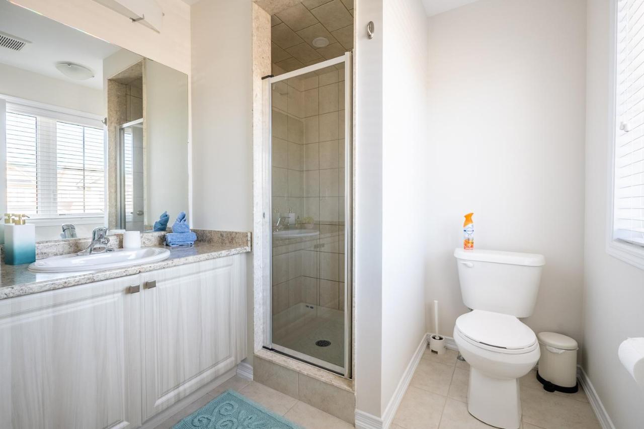 New 3Br Townhouse, Minutes To Niagara Falls And Brock University By Globalstay ソロルド エクステリア 写真