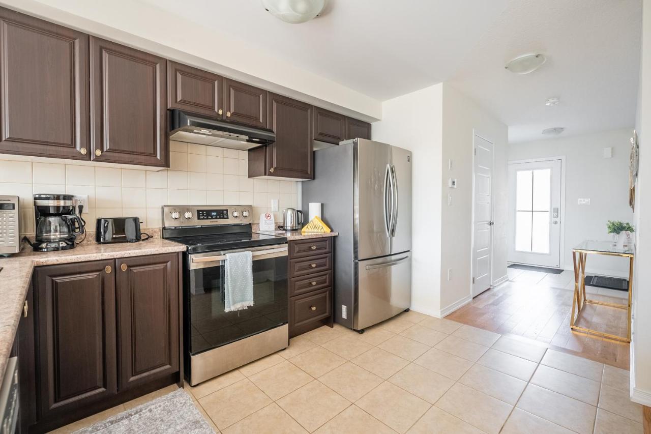 New 3Br Townhouse, Minutes To Niagara Falls And Brock University By Globalstay ソロルド エクステリア 写真